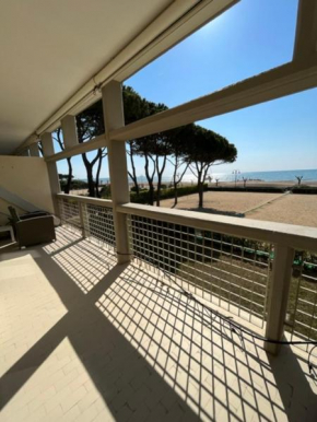 APPARTAMENTO FRONTEMARE DA MICHI E2 Lido Di Jesolo
